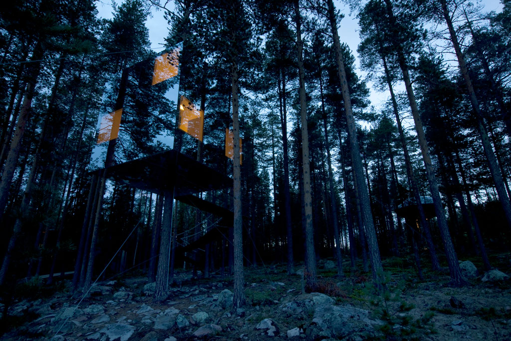 Un hôtel invisible dans la forêt suédoise