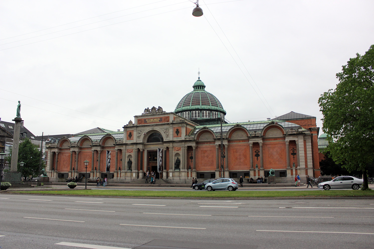 Ornements et gigantisme de la Ny Carlsberg Glyptotek