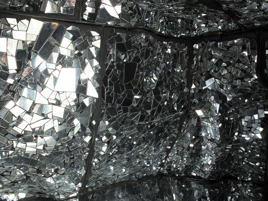 Lee Bul, Souterrain, 2012