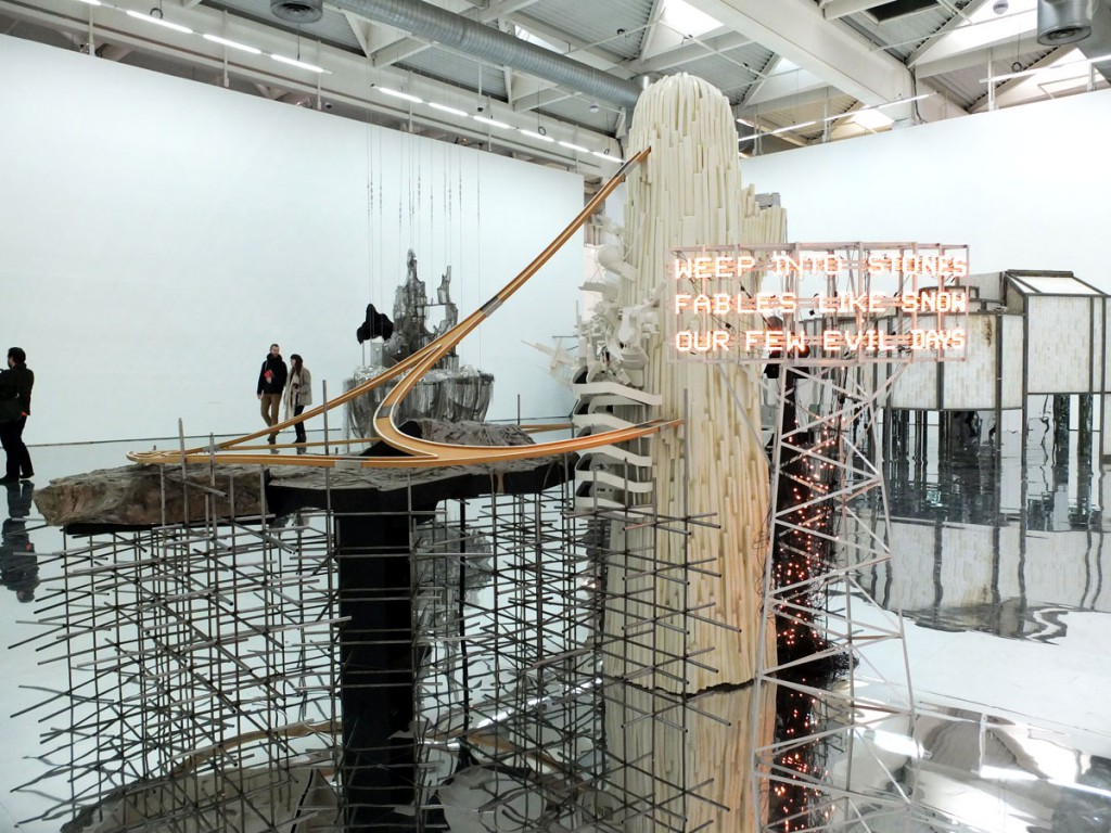 Lee Bul, Maquette pour Mon grand récit, 2005