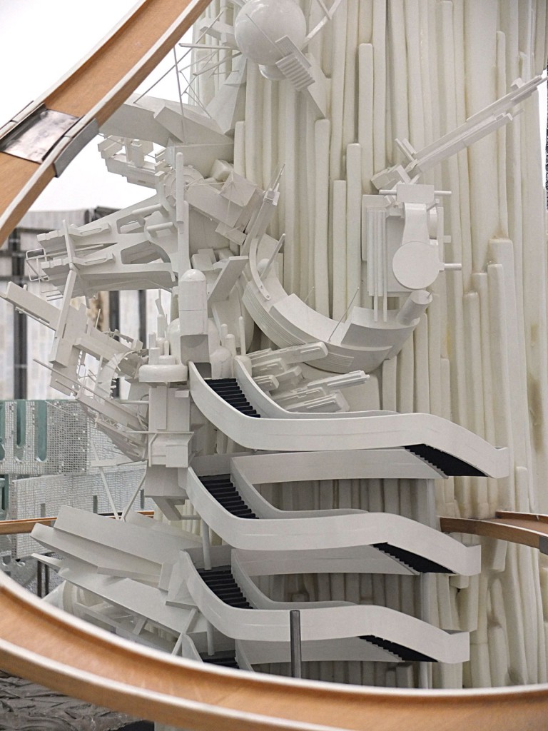 Lee Bul, Maquette pour Mon grand récit, 2005