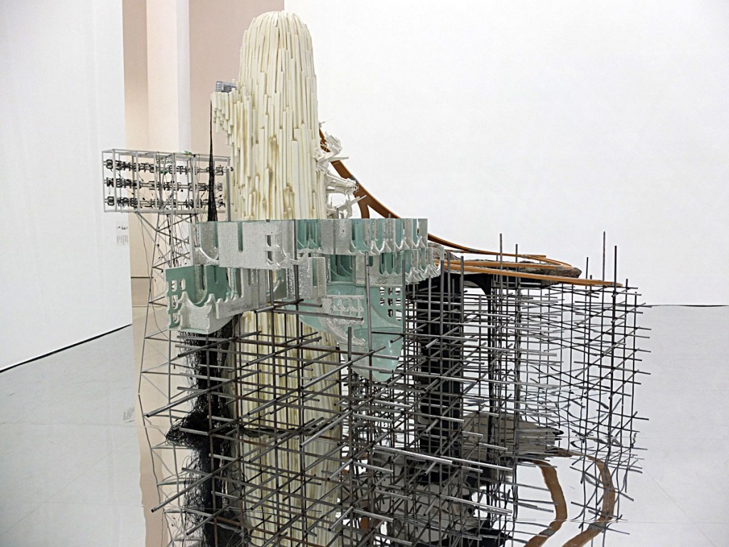 Lee Bul, Maquette pour Mon grand récit, 2005