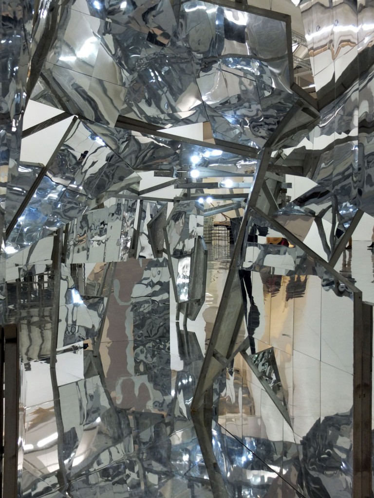 Lee-Bul_saint-etienne_12