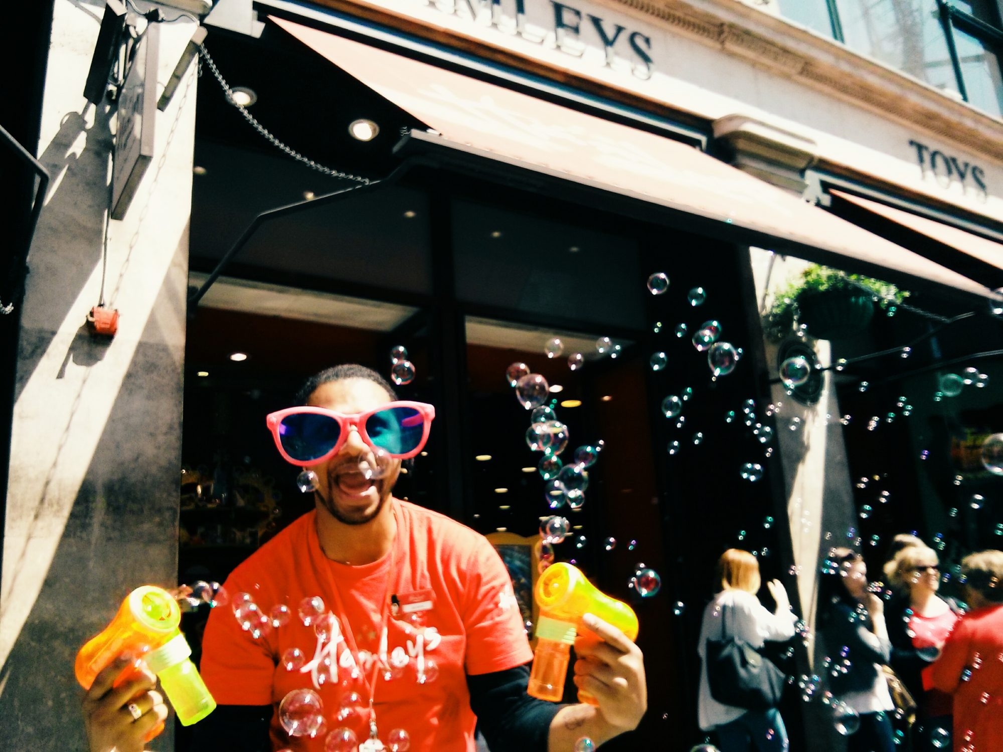 Une journée surréaliste de shopping à Londres